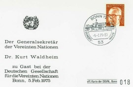 und085
